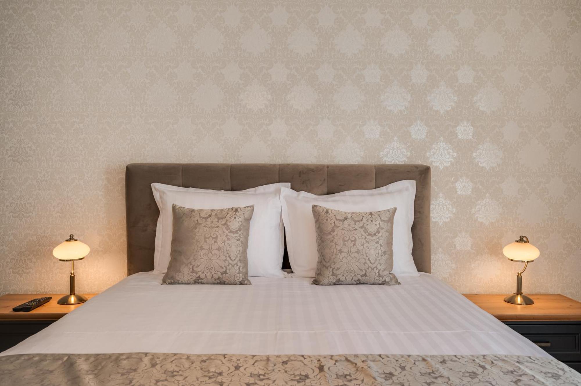 Prestige Central Apartments ヴァルナ エクステリア 写真