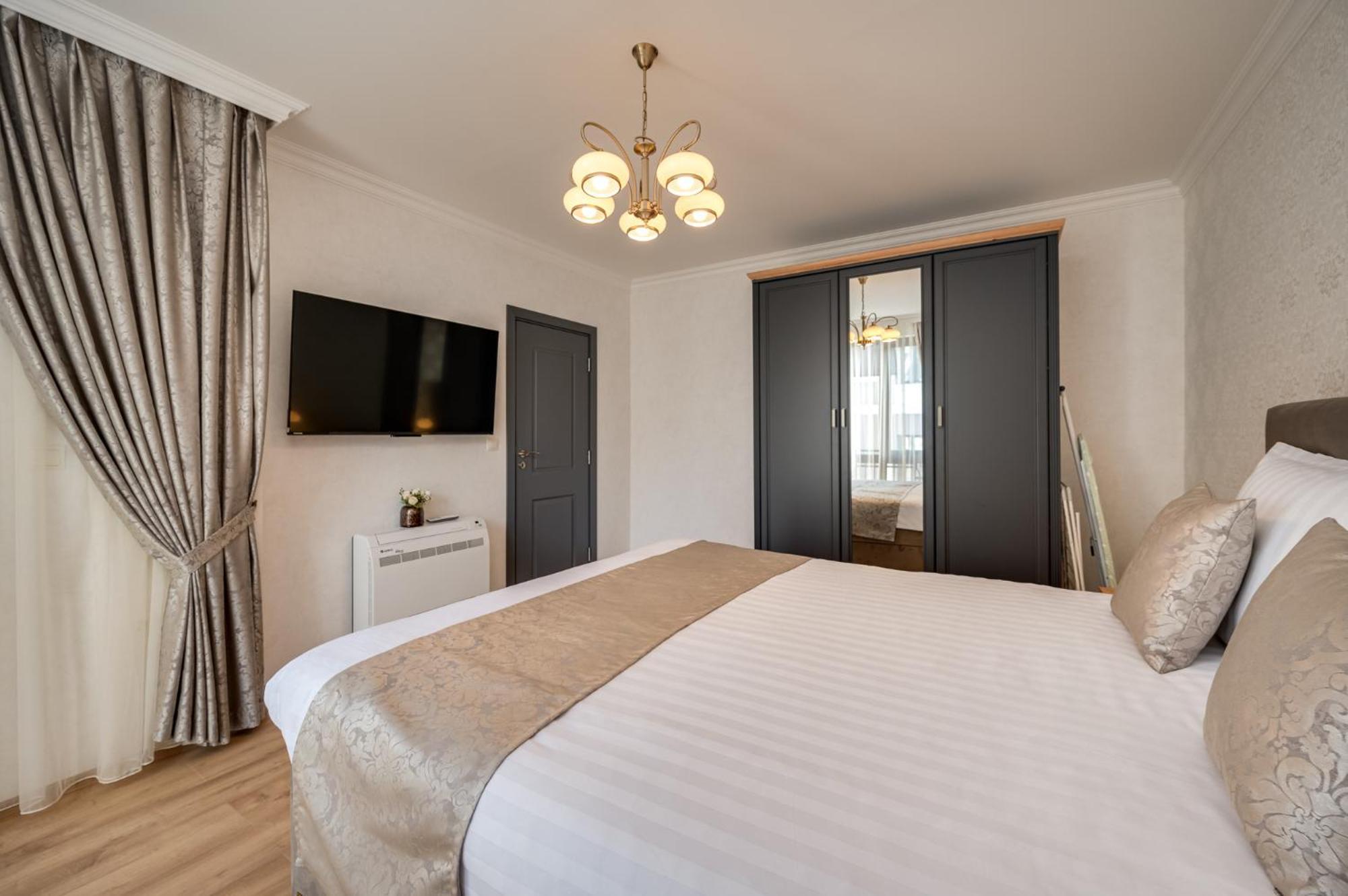 Prestige Central Apartments ヴァルナ エクステリア 写真