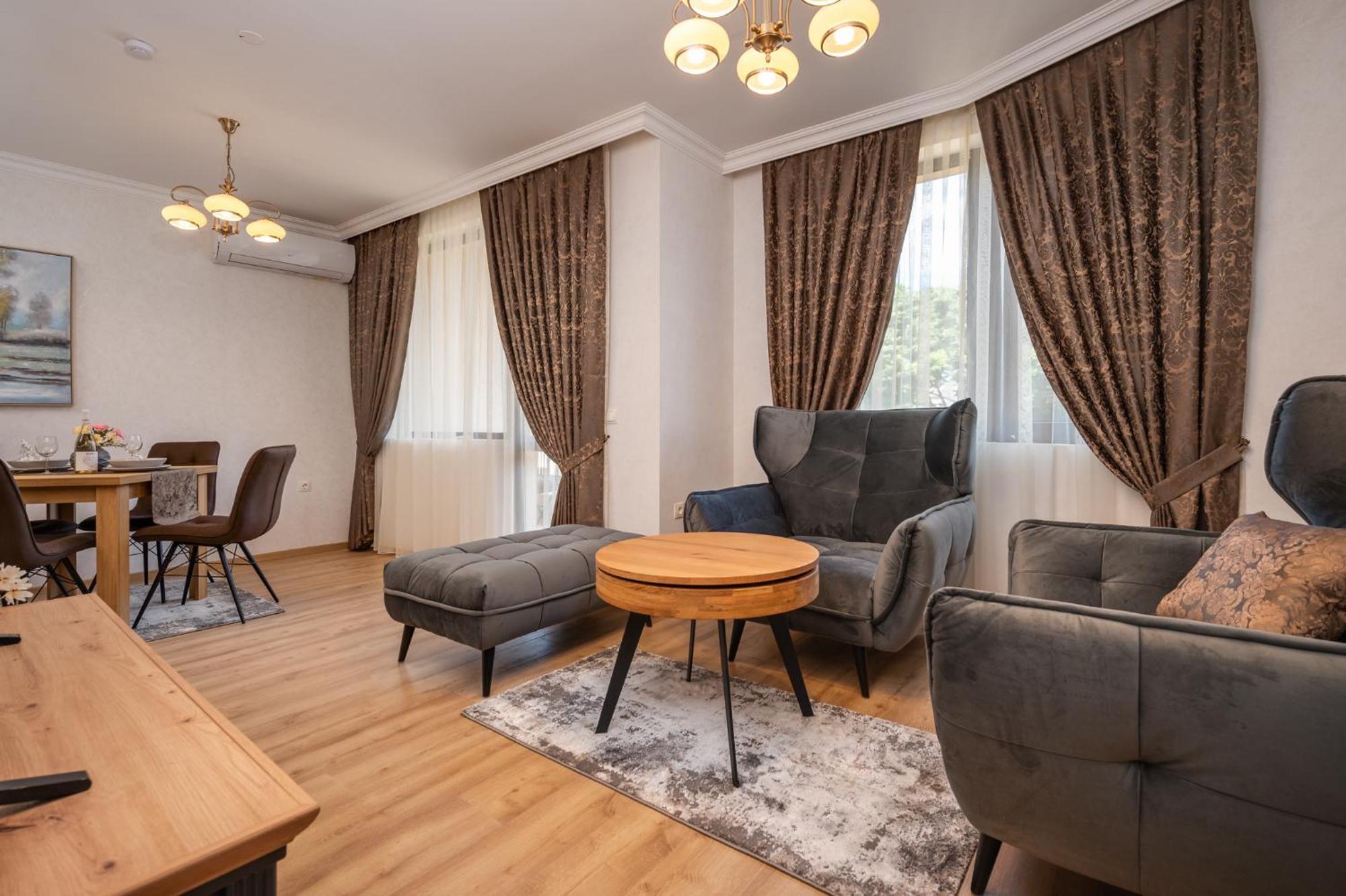 Prestige Central Apartments ヴァルナ エクステリア 写真